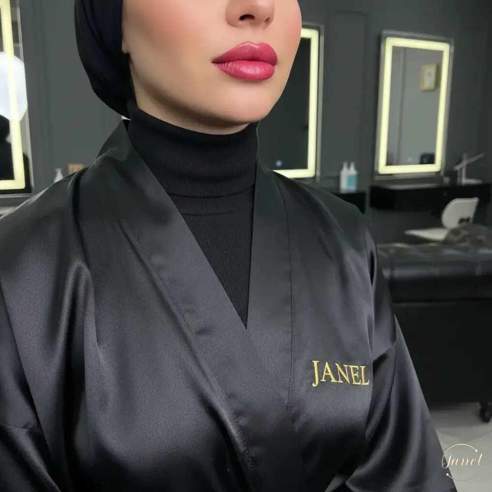 چرا لبها ورم میکنند چرا لبها ورم میکنند