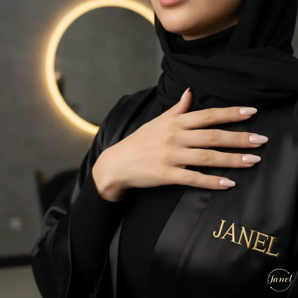 تفاوت آلموند با فرم بیضی و تیز Stiletto تفاوت آلموند با فرم بیضی و تیز Stiletto