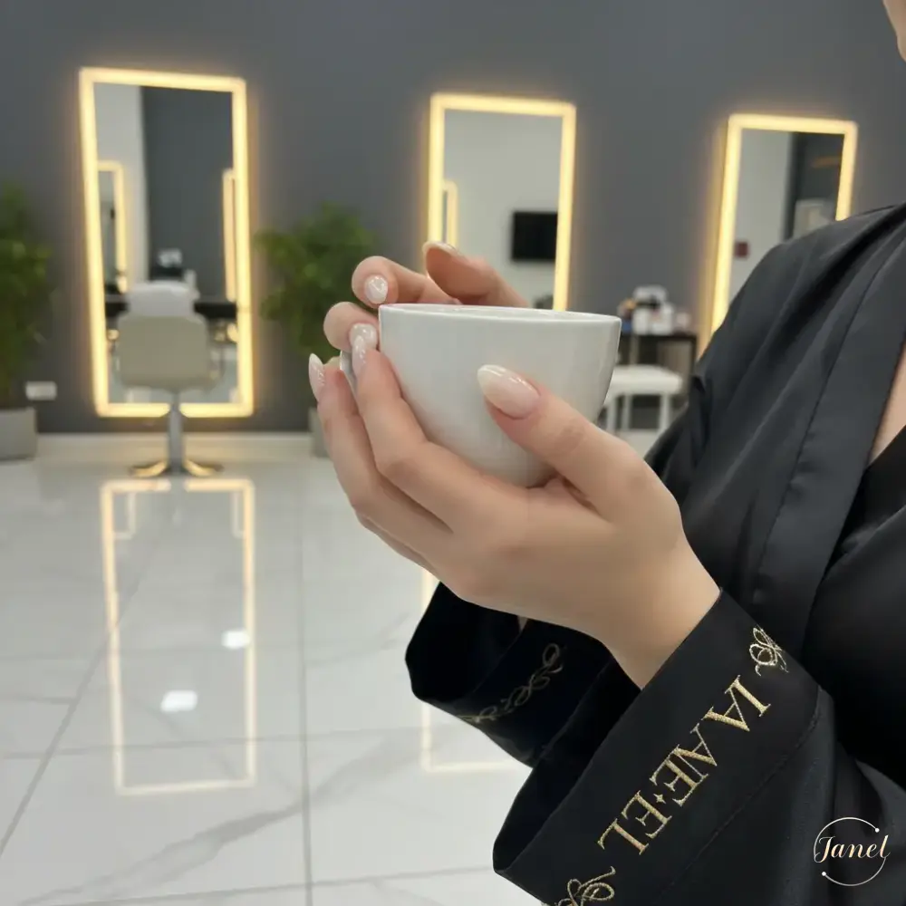 فرم ناخن بادامی در مشهد فرم ناخن بادامی در مشهد