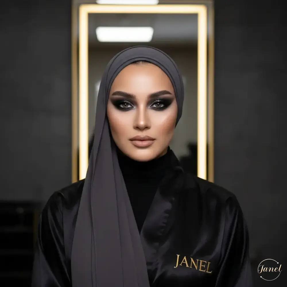 چگونه رژ لب تیره بزنیم که سن را بالا نبرد