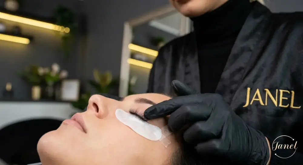 علت دوم سوختگی شیمیایی ناشی از بخار چسب اکستنشن مژه