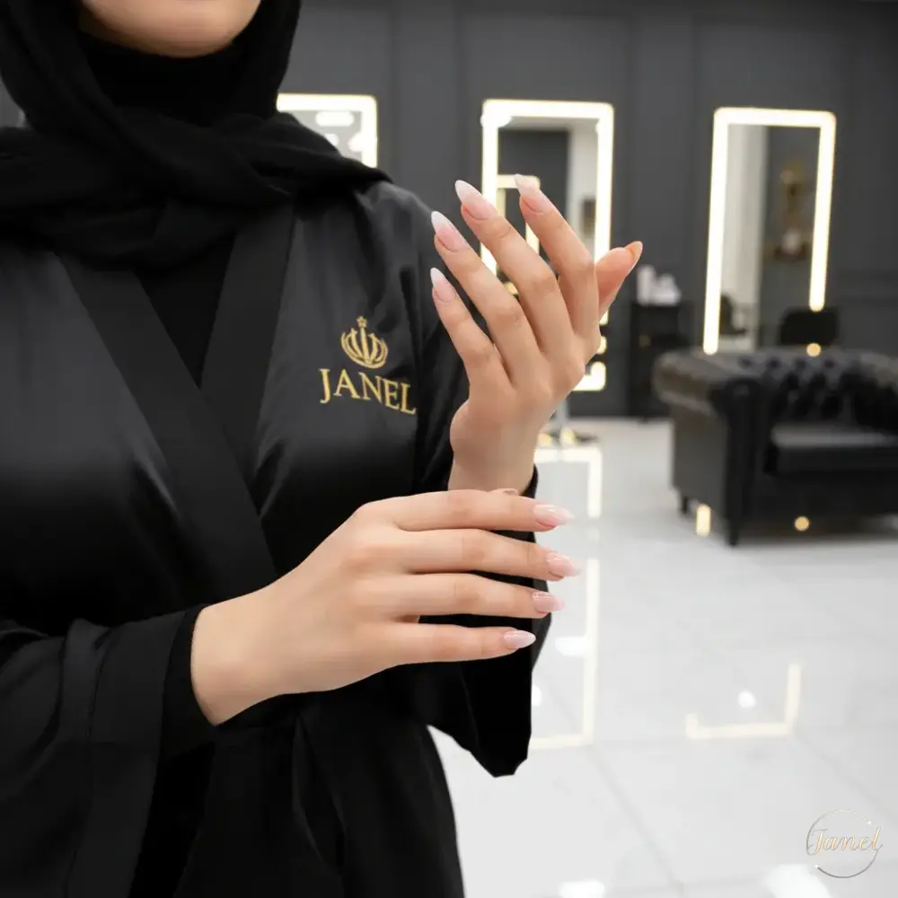 تفاوت اصلی بیبی بومر رنگی با فرنچ و آمبره معمولی تفاوت اصلی بیبی بومر رنگی با فرنچ و آمبره معمولی