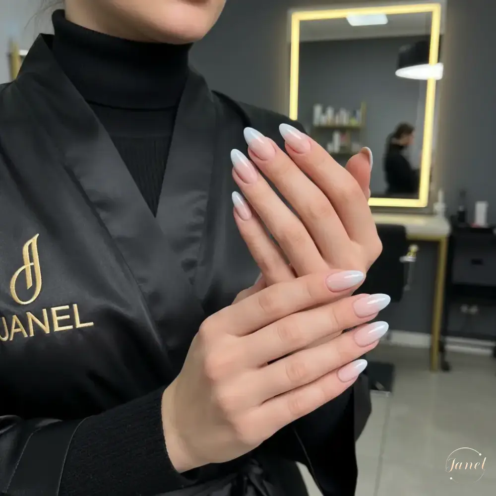 تفاوت اصلی با فرنچ کلاسیک و آمبره ساده تفاوت اصلی با فرنچ کلاسیک و آمبره ساده