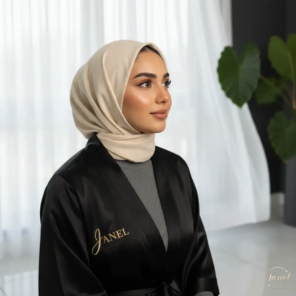 آیا کاشت مژه باعث آسیب به مژه طبیعی میشود