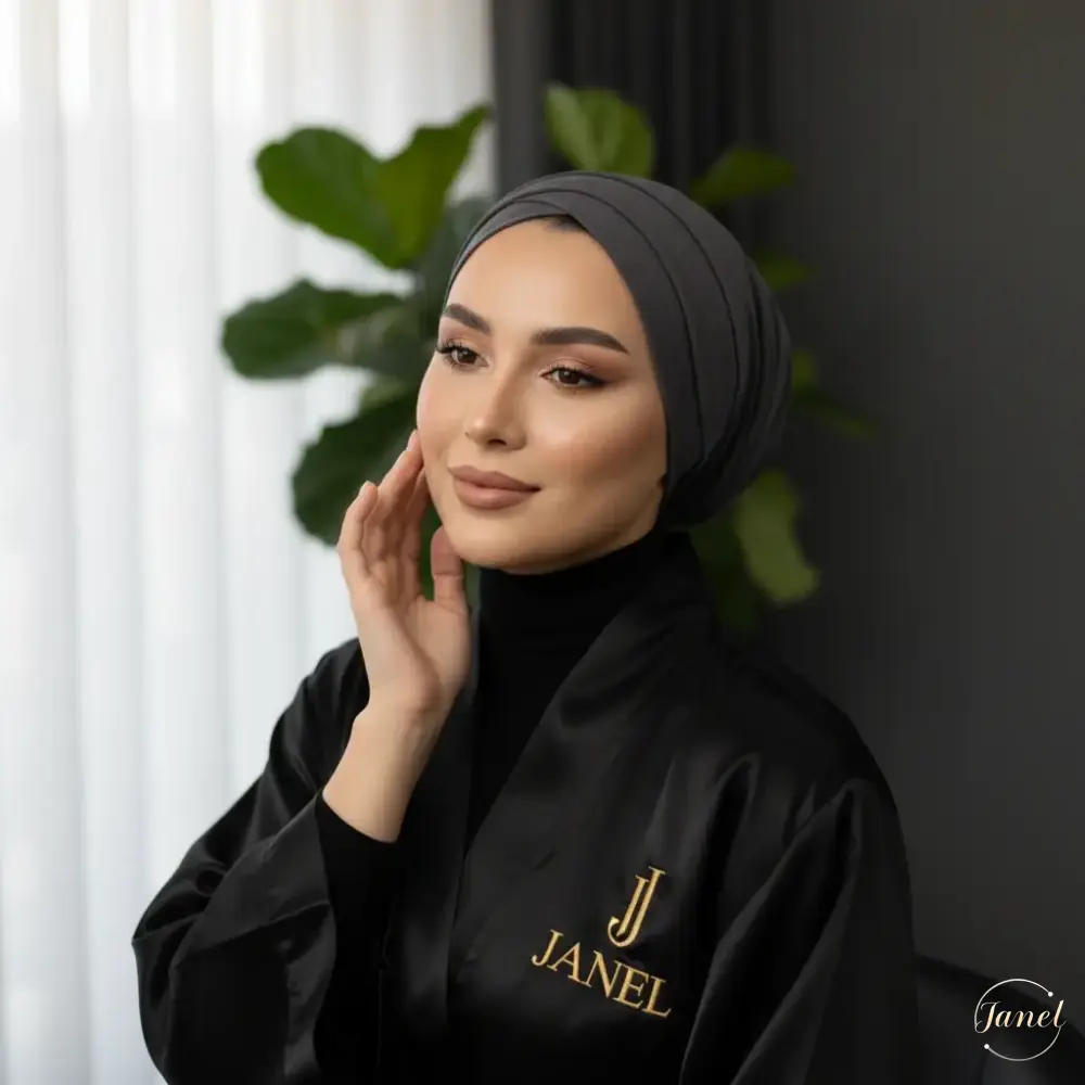 خدمات تخصصی میکاپ و بیکینگ در جانل خدمات تخصصی میکاپ و بیکینگ در جانل