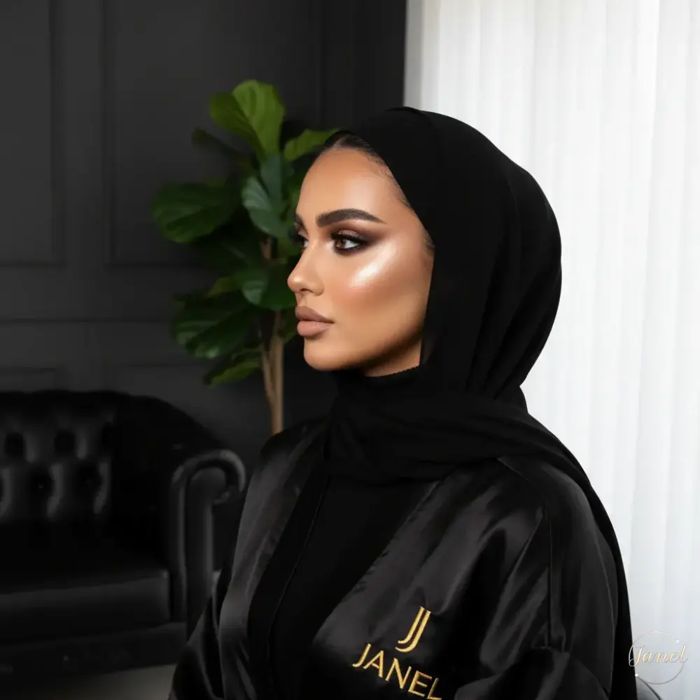 هماهنگی لب و ابرو با آرایش چشم