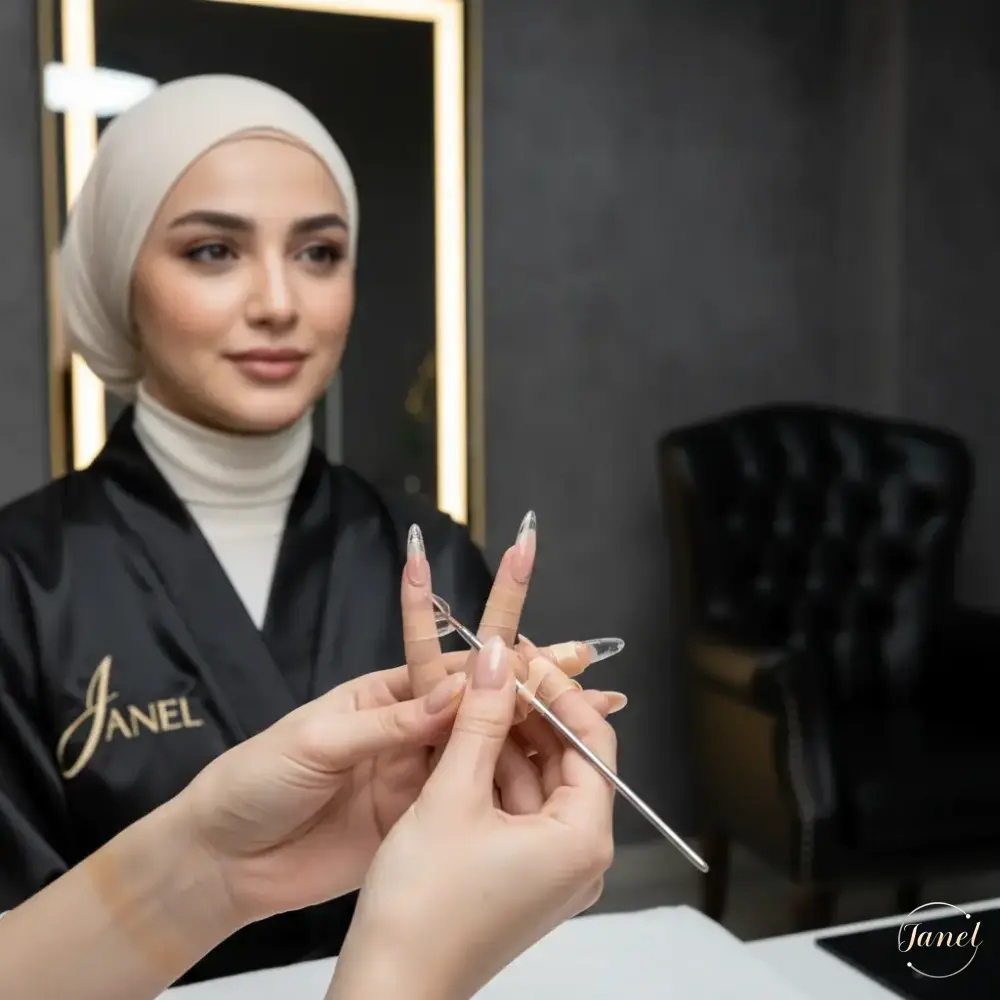 کاشت ناخن تغییر فرم و قد بدون محدودیت کاشت ناخن تغییر فرم و قد بدون محدودیت