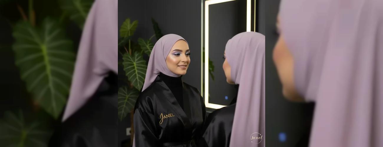 ترندهای میکاپ ۲۰۲۵؛ رازهای پوست شیشه‌ای و زیبایی مدرن در بهترین مرکز میکاپ مشهد