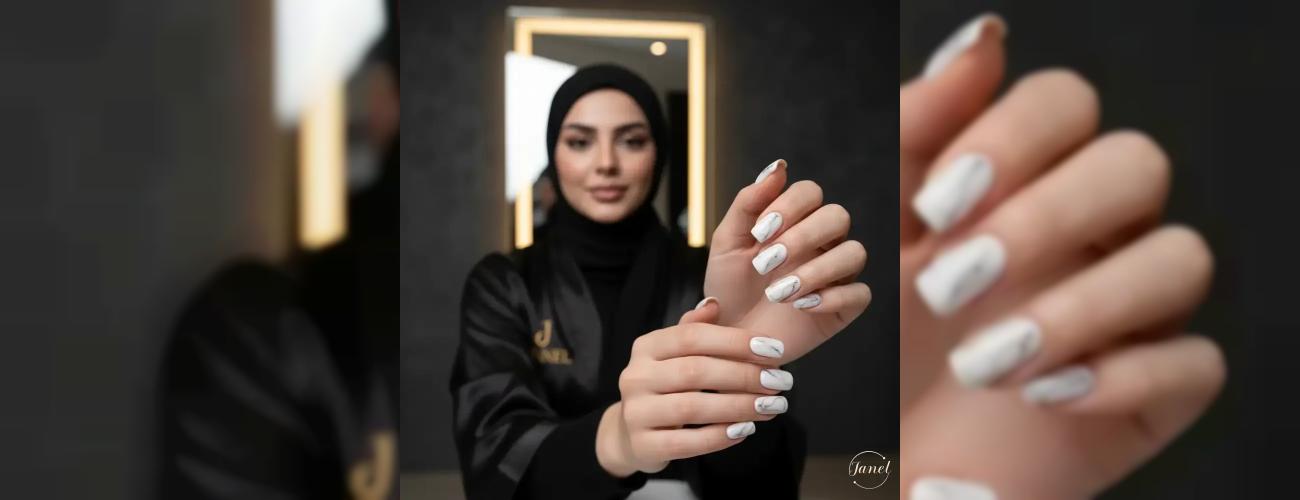 کاشت ناخن «ماربل» (Marble) شاهکار طراحی ناخن مرمری درمشهد با جلوه‌ای لوکس