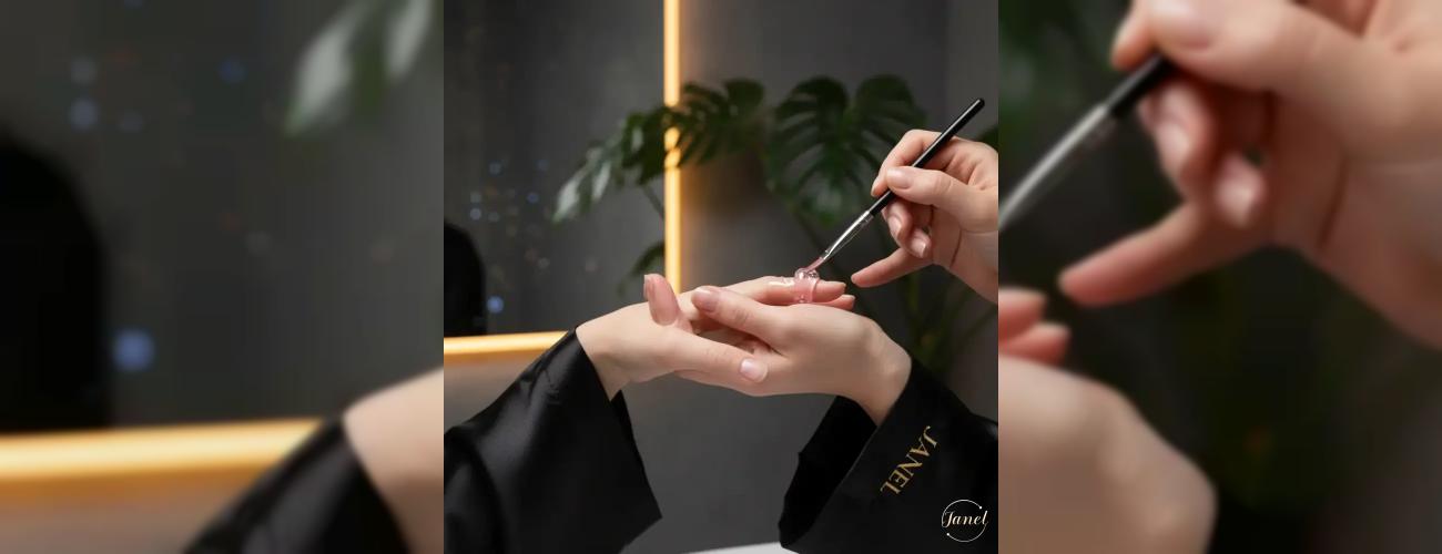 کاشت ناخن رابر بیس (Rubber Base) معجزه لمینت منعطف برای ناخن‌های شکننده