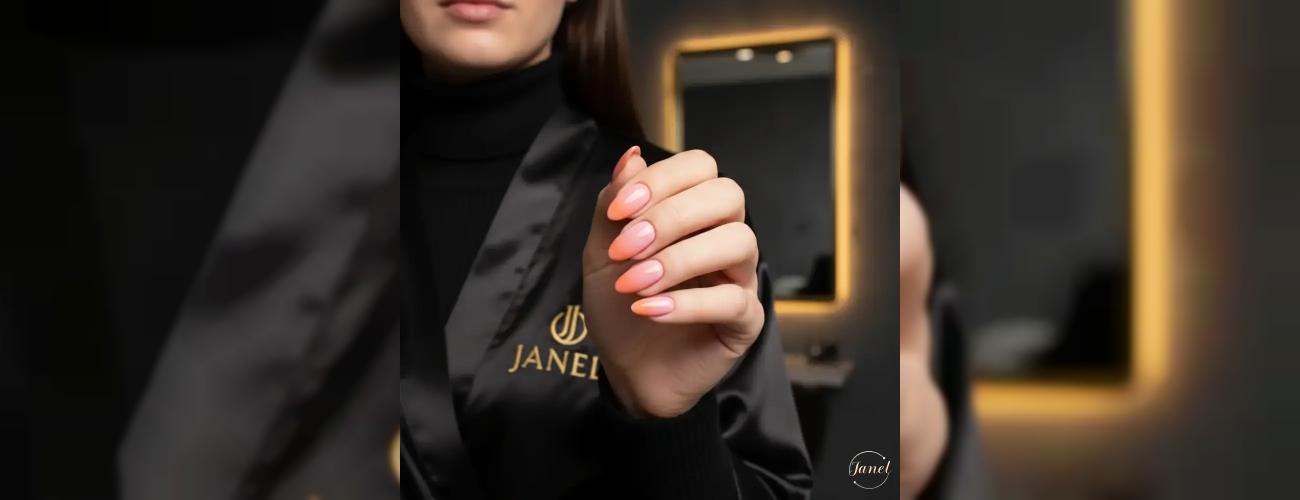 طراحی ناخن «هاله» (Aura Nails) ترند انرژی درمانی روی ناخن + بهترین مرکز طراحی ناخن اسپرت درمشهد