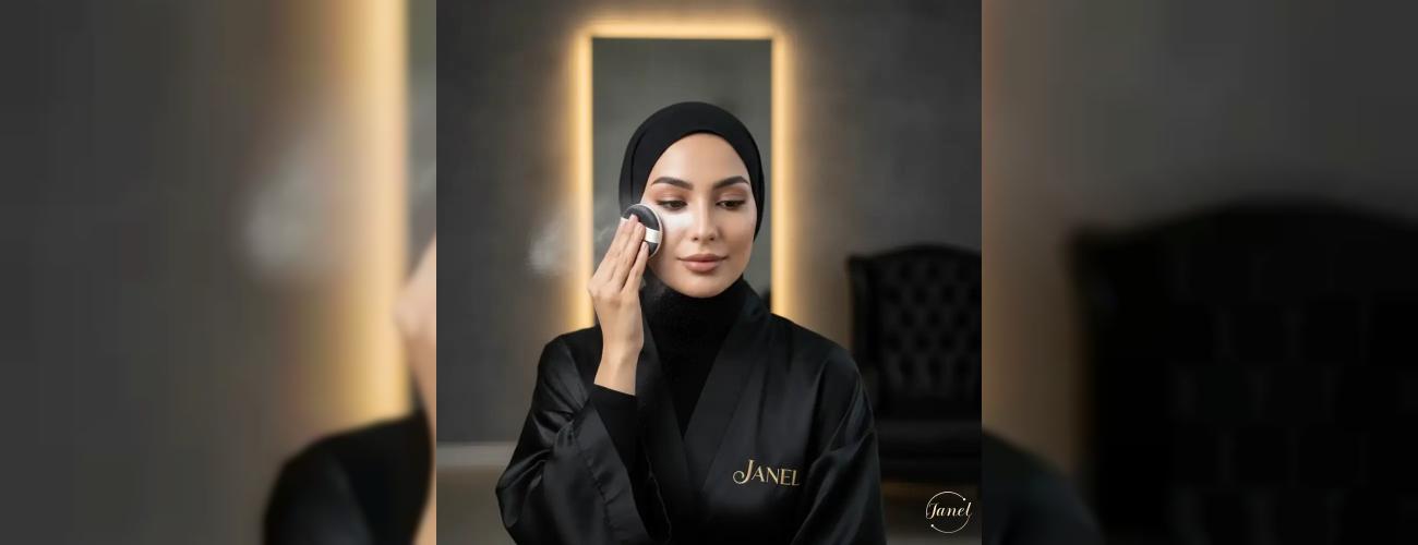 پودر بیک یا اسپری فیکس؟ راهنمای انتخاب فیکساتور آرایش برای پوست چرب و خشک