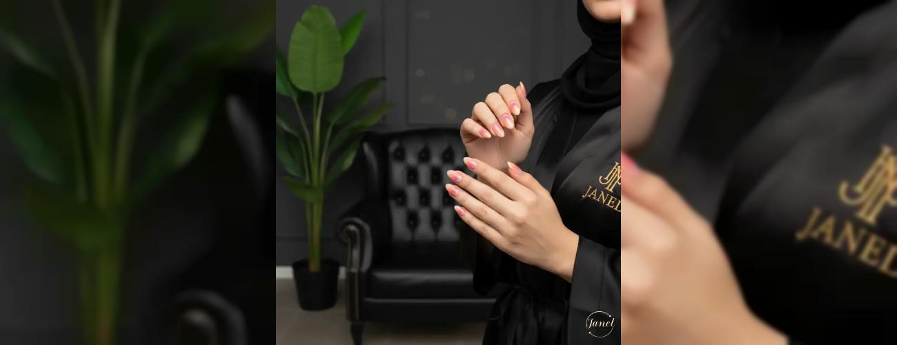 طراحی ناخن «هاله» (Aura Nails) ترند ۲۰۲۵ (خاص‌ترین طراحی ناخن جدید درمشهد)