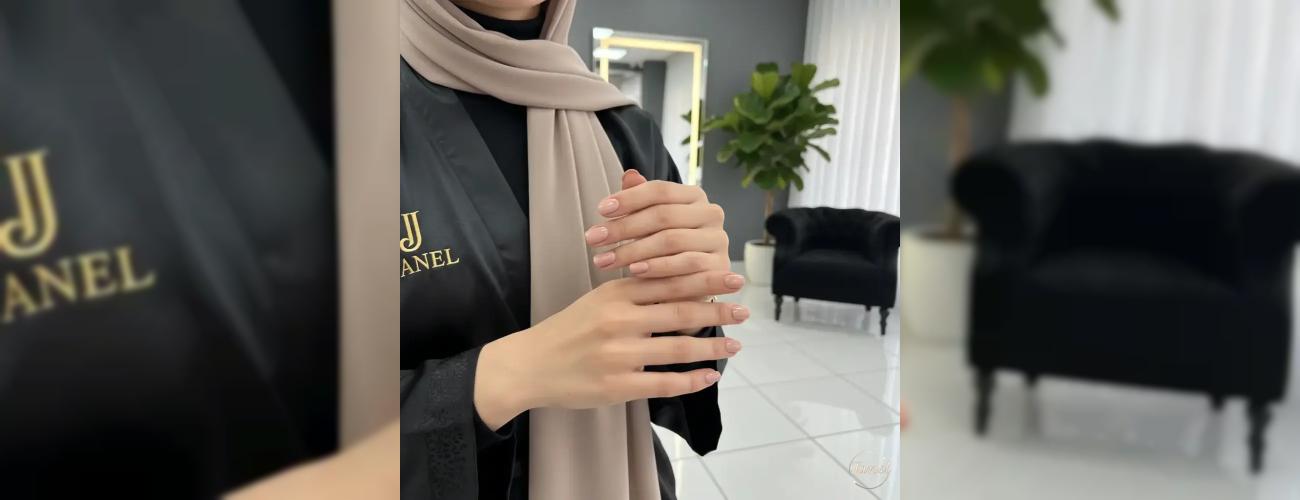 کاشت ناخن نمازی چیست؟ زیبایی شرعی بدون مانع برای وضو + معرفی روش‌ها در مشهد