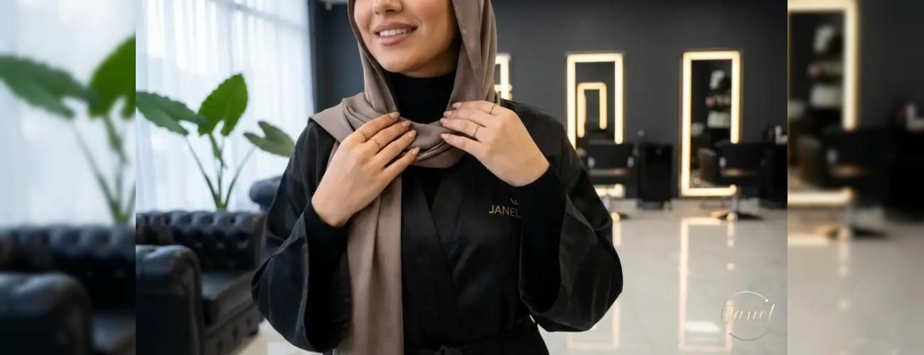 چرا آرایش روی صورت من می ماسه؟ ۷ راز ماندگاری میکاپ + معرفی بهترین مرکز میکاپ مشهد