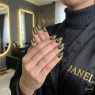 رازهای جذابیت فرنچ معکوس (Reverse French) با ترکیب زیتونی و مشکی
