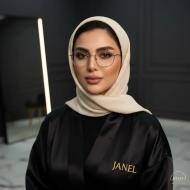 راهنمای میکاپ برای خانم‌های عینکی (تمرکز روی ابرو و لب)