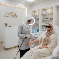 لیزر یا ریموور؟ کدام روش برای پاک کردن تاتو بهتر است؟ (راهنمای جامع ۱۴۰۴ + مشاوره رایگان)