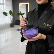 رنگ موهای فانتزی و کهکشانی؛ جسارت زیبایی یا تهدید سلامت مو؟ (راهنمای رنگ مو مشهد ۱۴۰۴)