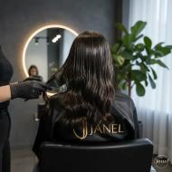 کراتین مو چیست؟ راهنمای جامع احیا و صافی مو در سالن زیبایی جانل