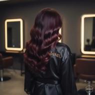 رنگ و لایت تکنیک «چری کولا» و «ماهگونی» (Cherry Cola & Mahogany)؛ جسورانه‌ترین ترند ۱۴۰۴