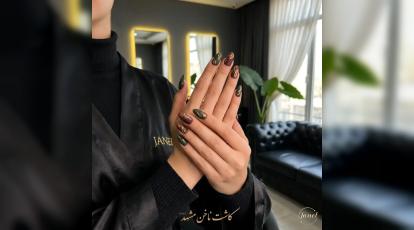 جادوی درخشش فلزات در خزان؛ راهنمای کامل دیزاین‌های متالیک ناخن پاییزی