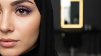 کاشت مژه رنگی و آمبره جسورانه‌ترین استایل برای درخشش در مهمانی‌ها و تغییر چهره