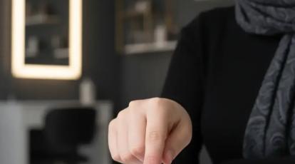 کاشت ناخن دیپ پودر (Dip Powder) زیبایی و دوام خیره‌کننده بدون اشعه 