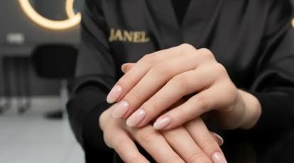 ناخن‌های شکننده؟ راز داشتن ناخن‌های بلند و محکم با لمینت در سالن جانل مشهد!