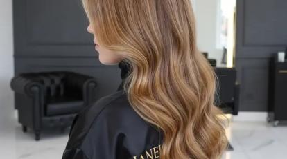 راهنمای کامل رنگ لایت مو فصلی مشاوره از بهترین رنگ کار مو در مشهد