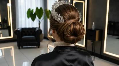 جادوی اکسسوری در موها راهنمای انتخاب تاج، ریسه و گل طبیعی برای یک شنیون رویایی