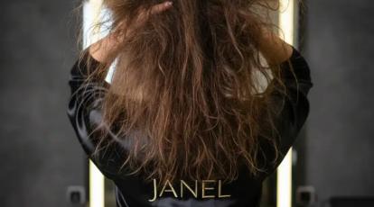 جنگ با وز مو تمام شد! با جدیدترین تراپی آبرسان در سالن جانل، موهایی ابریشمی و بدون وز داشته باشید.