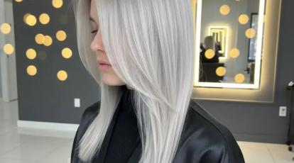 راهنمای انتخاب بهترین رنگساژ برای موهای دکلره شده در مشهد خداحافظی با زردی و نارنجی ناخواسته!