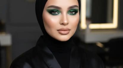 آرایش «اسموکی سبز زمردی» ترند مجلسی خاص + خدمات سایه چشم سبز درمشهد