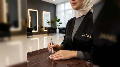 کاشت ابرو یا میکروبلیدینگ؟ دوراهی زیبایی و انتخاب معجزه‌ای برای چهره شما!