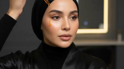 سرم ویتامین سی صبح بزنیم یا شب؟ (راهنمای تداخلات خطرناک و اصول مصرف)