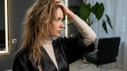 ۱۰ راز ناگفته برای شنیون با ماندگاری بالا چگونه موهایمان را برای مجالس آماده کنیم؟