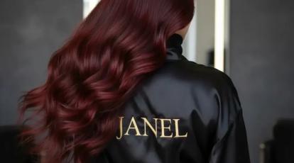 رنگ موی چری کوک (Cherry Coke) جذاب‌ترین طیف قرمز تیره و شرابی برای پاییز امسال