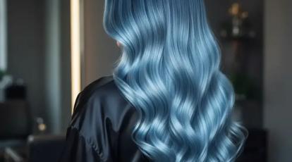 معرفی رنگ موهای فانتزی ۲۰۲۵ راهنمای ترندها و خدمات رنگ مو در مشهد