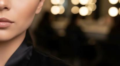 میکاپ چشم خط چشم گرافیکی سبز و طلایی | جسارت یا درخشش انتخاب شما چیست؟