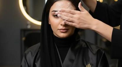 اسکراب کف سر چیست؟ راز تنفس دوباره پوست و خداحافظی با شوره و چربی