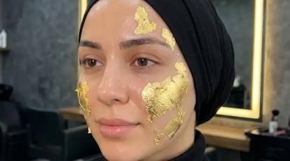 فشیال طلا (Gold Facial) معجزه ضد پیری و روشن‌کنندگی پوست با طلای ۲۴ عیار