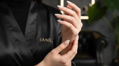 مراقبت از کوتیکول در کاشت ناخن مشهد