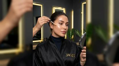 محصولات هیبریدی چیست؟ راز داشتن پوستی بی‌نقص با کرم‌پودرهای سرمی و درمانی
