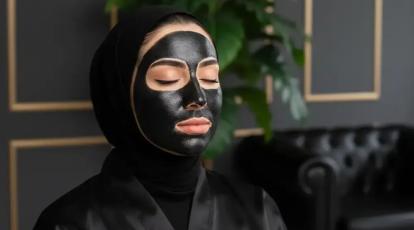 فشیال «کربن لیزر» (Hollywood Peel) معجزه پوست مخملی (بهترین کربن تراپی درمشهد)