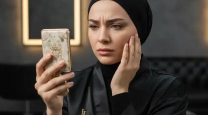 آیا اکستنشن مژه باعث ریزش مژه‌های اصلی می‌شود؟ بررسی حقایق و شایعات