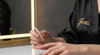 فرق «پرایمر اسیدی» و «پرایمر غیر اسیدی» راز ماندگاری کاشت ناخن چیست؟