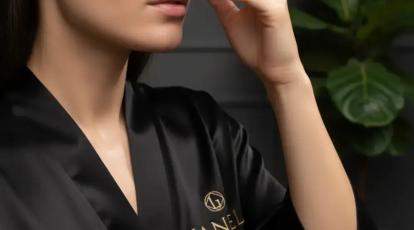 برق افتادن پوست راهکار فوری حذف چربی صورت با کاغذ کنترل چربی پوست درمشهد