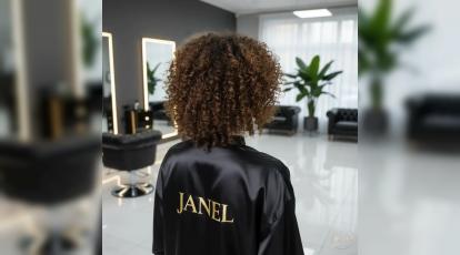 بهترین محصولات استایل موی فر؛ تفاوت موس، ژل و کرم مو چیست؟