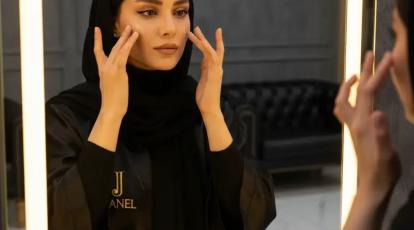 میکاپ ضد آب واقعی رازهای داشتن آرایشی که در استخر و هوای شرجی تکان نمی‌خورد!